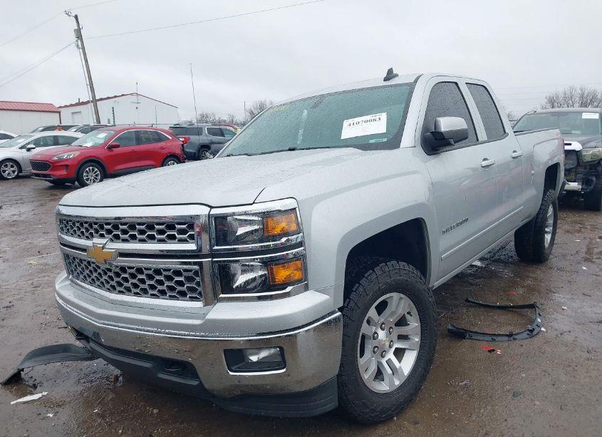 Photo 2 of 2015 Chevrolet Silverado 1500 1LT (VIN 1GCVKREC4FZ443800)