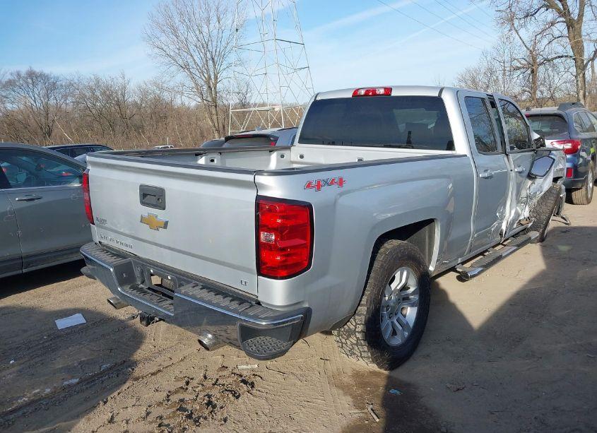 Photo 4 of 2015 Chevrolet Silverado 1500 1LT (VIN 1GCVKREC4FZ443800)