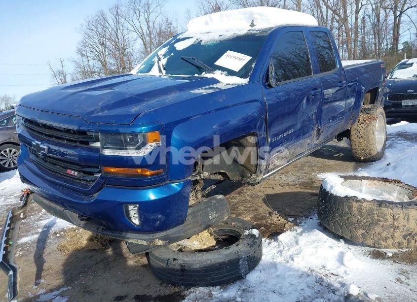 Photo 2 of 2016 Chevrolet Silverado 1500 2LT (VIN 1GCVKREC4GZ170908)