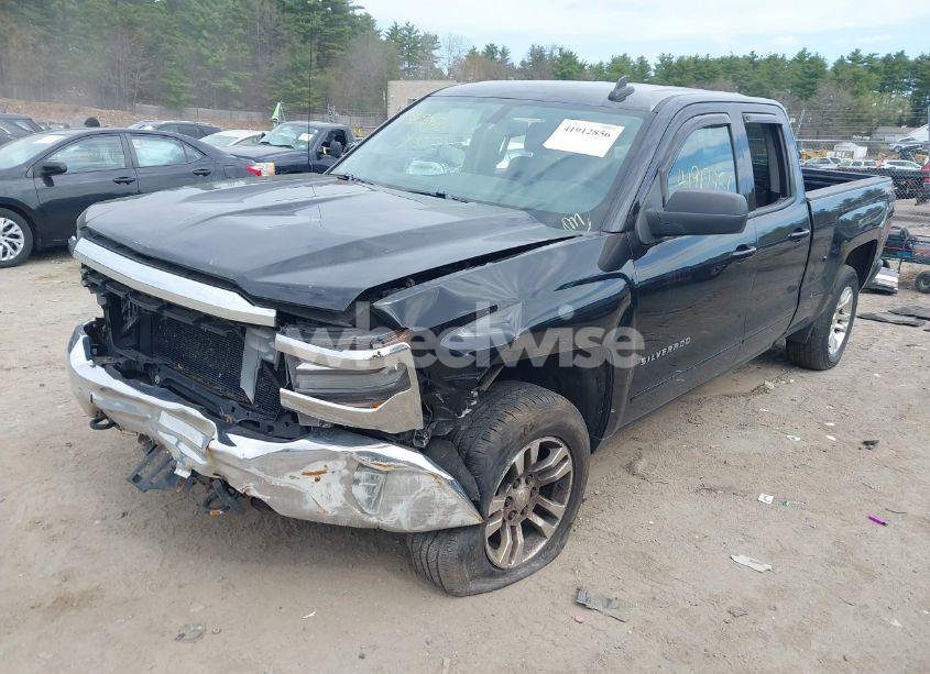 Photo 2 of 2016 Chevrolet Silverado 1500 1LT (VIN 1GCVKREC4GZ200327)