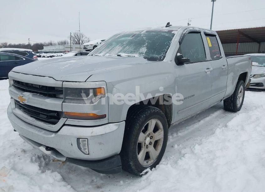 Photo 2 of 2016 Chevrolet Silverado 1500 2LT (VIN 1GCVKREC4GZ213014)