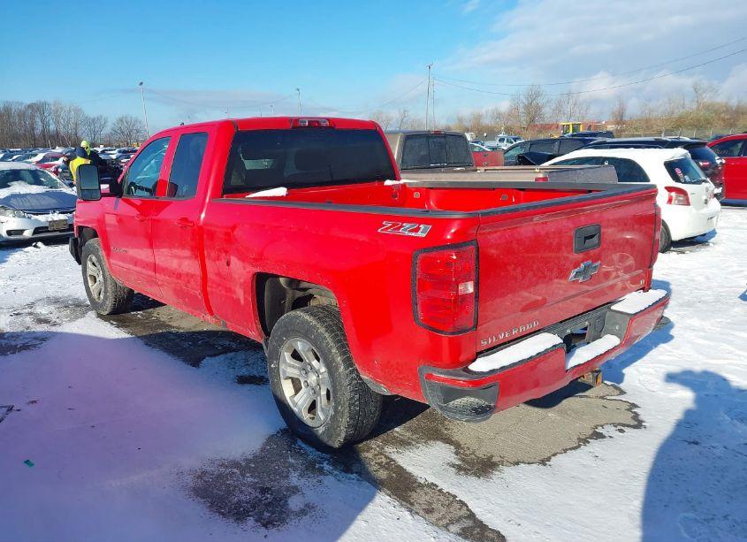 Photo 3 of 2016 Chevrolet Silverado 1500 2LT (VIN 1GCVKREC4GZ220125)