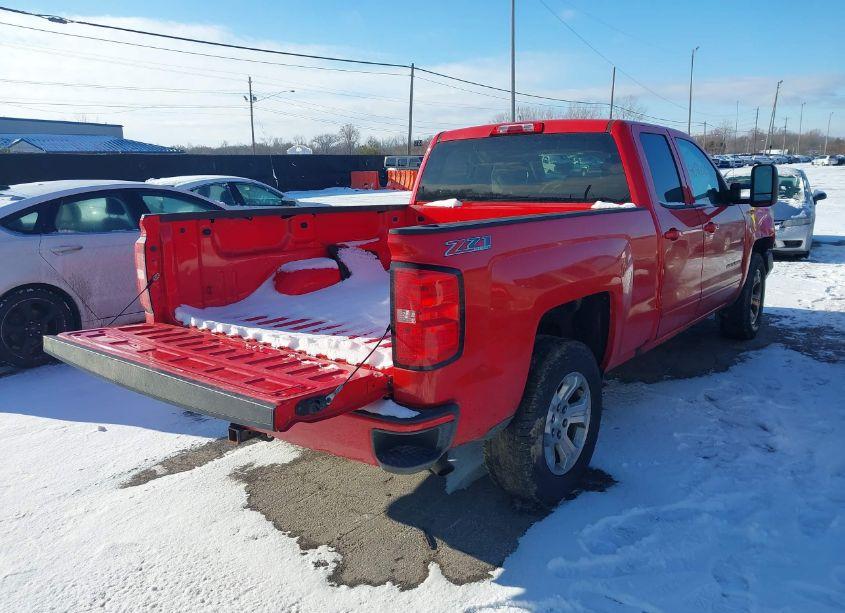Photo 4 of 2016 Chevrolet Silverado 1500 2LT (VIN 1GCVKREC4GZ220125)