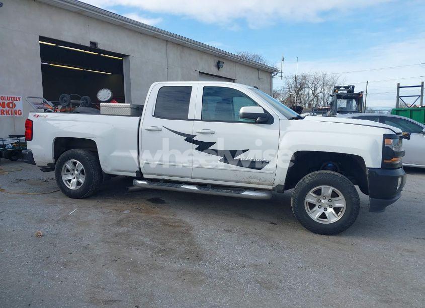 Photo 13 of 2016 Chevrolet Silverado 1500 1LT (VIN 1GCVKREC4GZ321312)