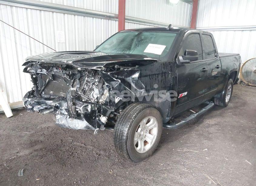 Photo 2 of 2016 Chevrolet Silverado 1500 2LT (VIN 1GCVKREC4GZ324016)