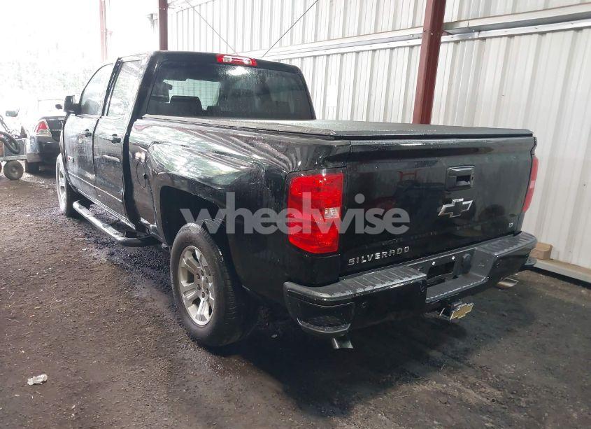 Photo 3 of 2016 Chevrolet Silverado 1500 2LT (VIN 1GCVKREC4GZ324016)