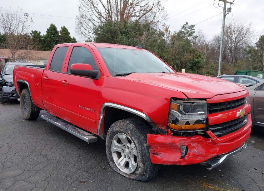 2017 Chevrolet Silverado 1500 2LT (VIN 1GCVKREC4HZ287602) main photo