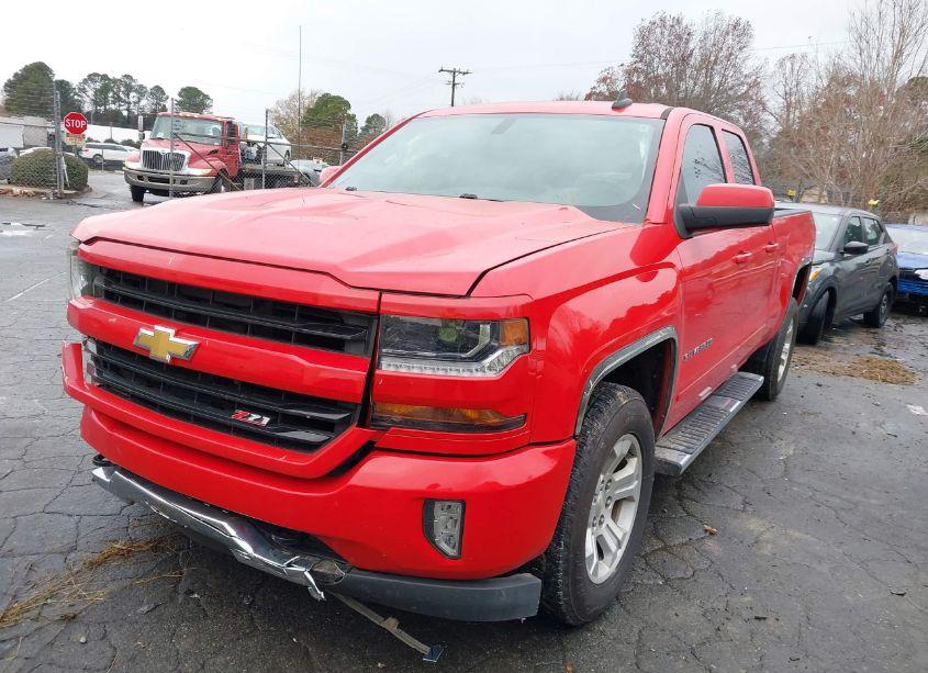 Photo 2 of 2017 Chevrolet Silverado 1500 2LT (VIN 1GCVKREC4HZ287602)