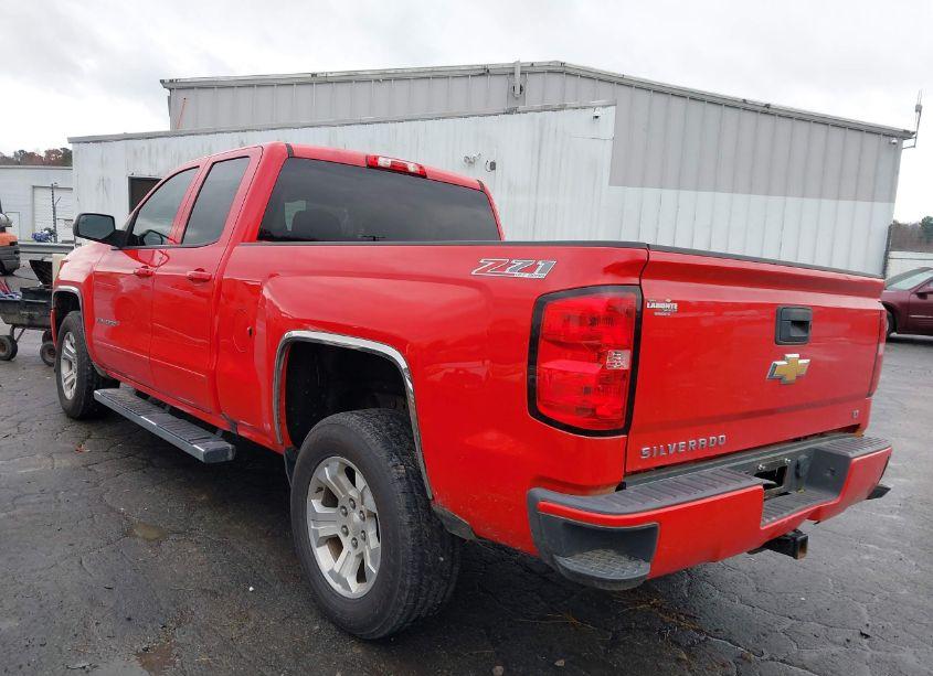 Photo 3 of 2017 Chevrolet Silverado 1500 2LT (VIN 1GCVKREC4HZ287602)