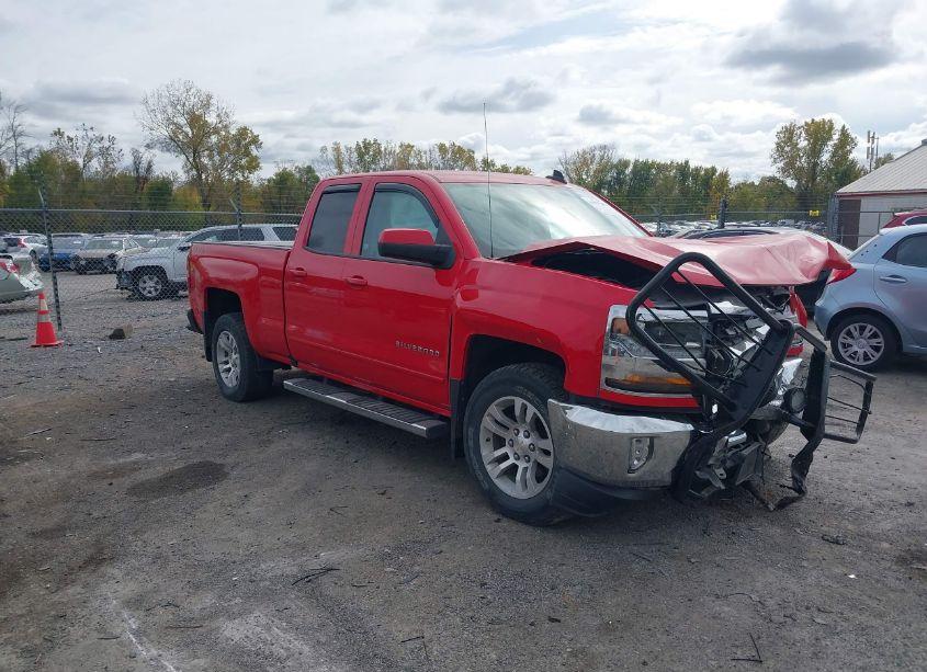 2018 Chevrolet Silverado 1500 1LT (VIN 1GCVKREC4JZ132523) main photo