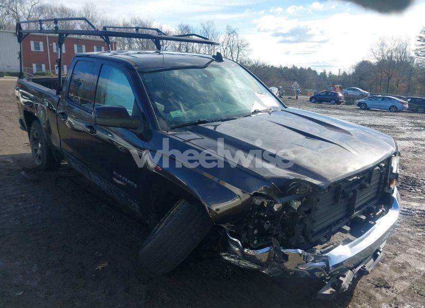 2018 Chevrolet Silverado 1500 1LT (VIN 1GCVKREC4JZ137205) main photo