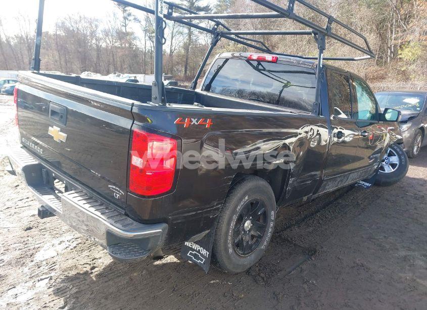 Photo 4 of 2018 Chevrolet Silverado 1500 1LT (VIN 1GCVKREC4JZ137205)