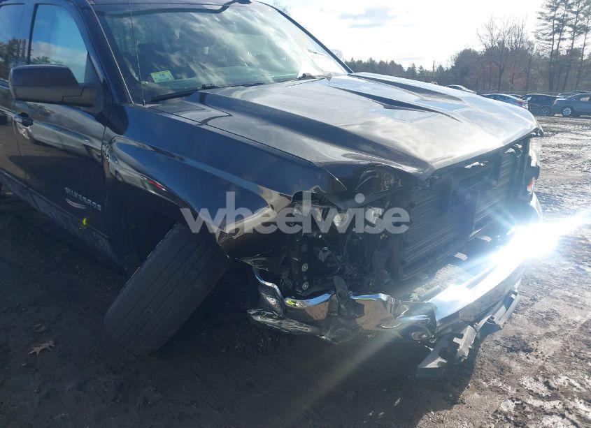 Photo 6 of 2018 Chevrolet Silverado 1500 1LT (VIN 1GCVKREC4JZ137205)