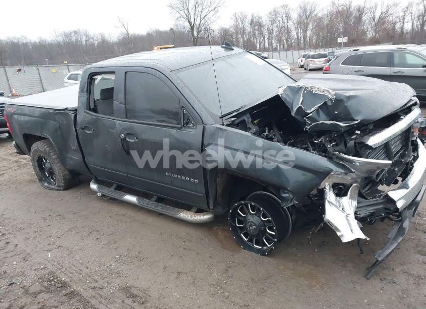 2018 Chevrolet Silverado 1500 1LT (VIN 1GCVKREC4JZ141125) main photo