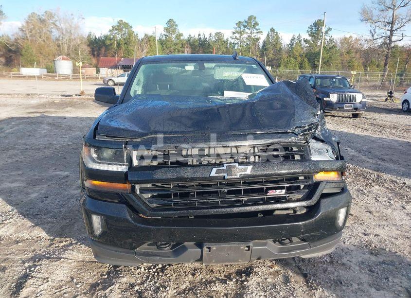 Photo 11 of 2018 Chevrolet Silverado 1500 2LT (VIN 1GCVKREC4JZ144509)