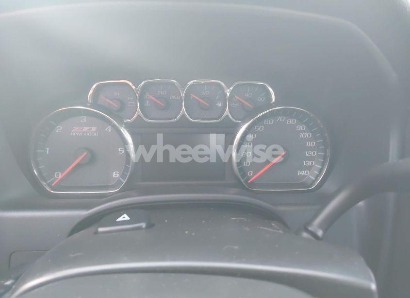 Photo 14 of 2018 Chevrolet Silverado 1500 2LT (VIN 1GCVKREC4JZ144509)