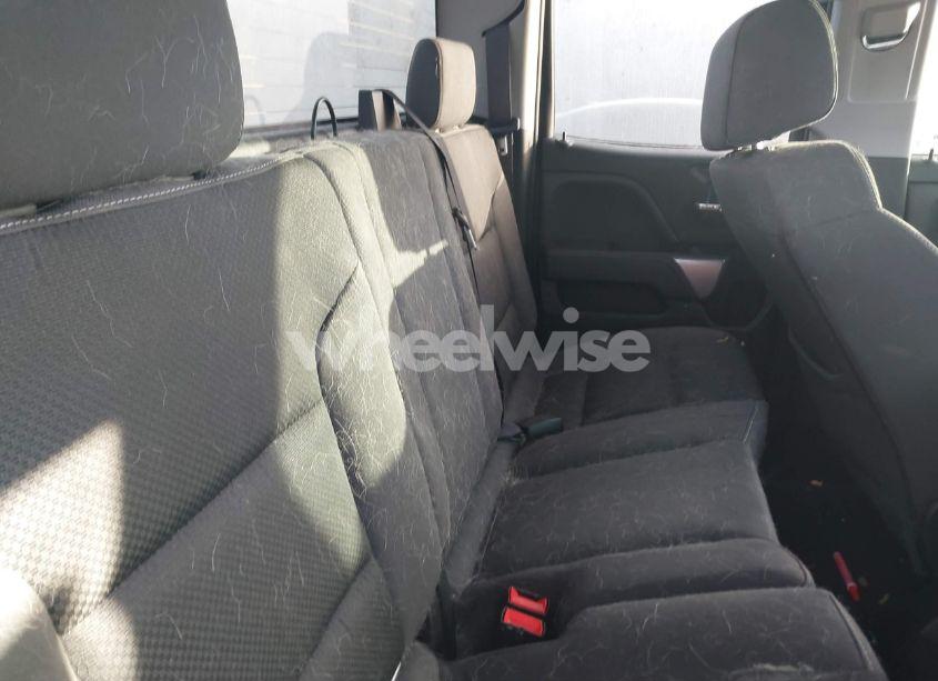 Photo 8 of 2018 Chevrolet Silverado 1500 2LT (VIN 1GCVKREC4JZ144509)