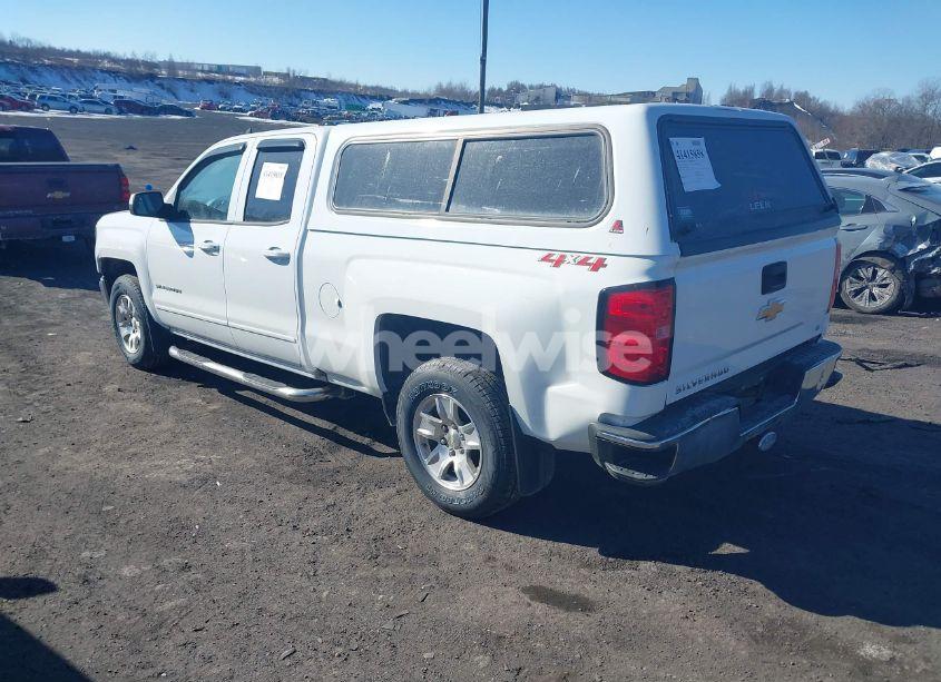Photo 3 of 2018 Chevrolet Silverado 1500 1LT (VIN 1GCVKREC4JZ334052)