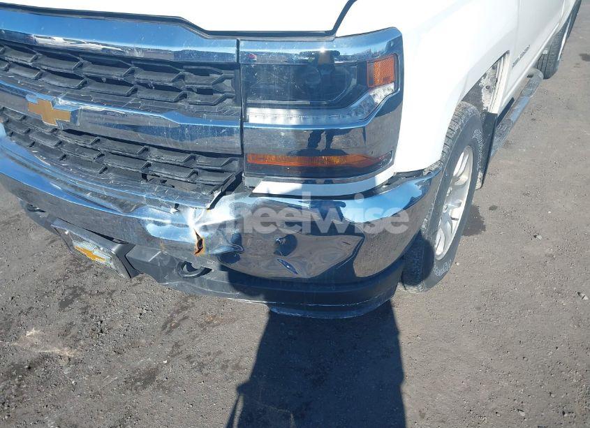 Photo 6 of 2018 Chevrolet Silverado 1500 1LT (VIN 1GCVKREC4JZ334052)