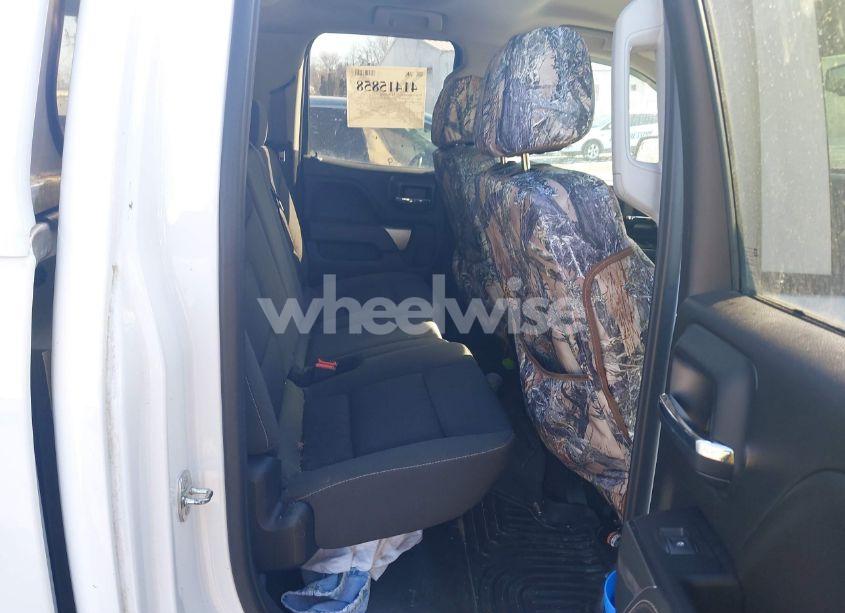 Photo 8 of 2018 Chevrolet Silverado 1500 1LT (VIN 1GCVKREC4JZ334052)