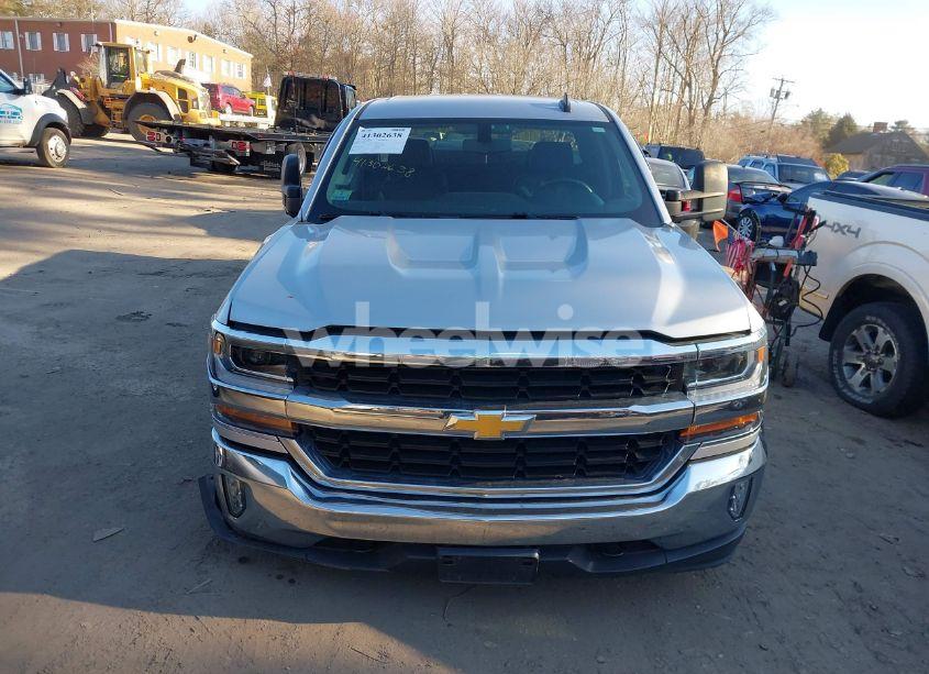 Photo 12 of 2018 Chevrolet Silverado 1500 1LT (VIN 1GCVKREC4JZ379931)