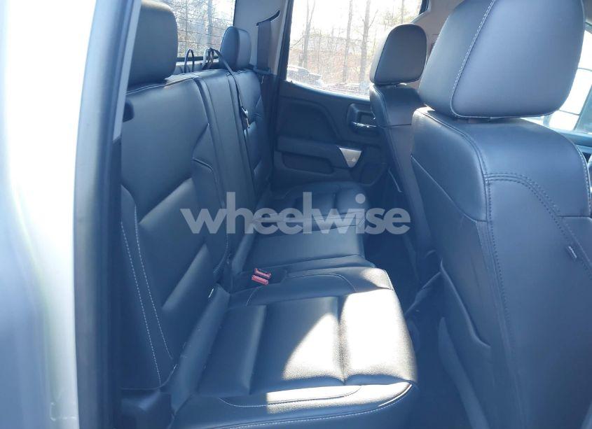 Photo 8 of 2018 Chevrolet Silverado 1500 1LT (VIN 1GCVKREC4JZ379931)