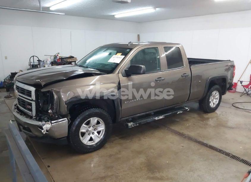 Photo 2 of 2014 Chevrolet Silverado 1500 2LT (VIN 1GCVKREC5EZ147506)