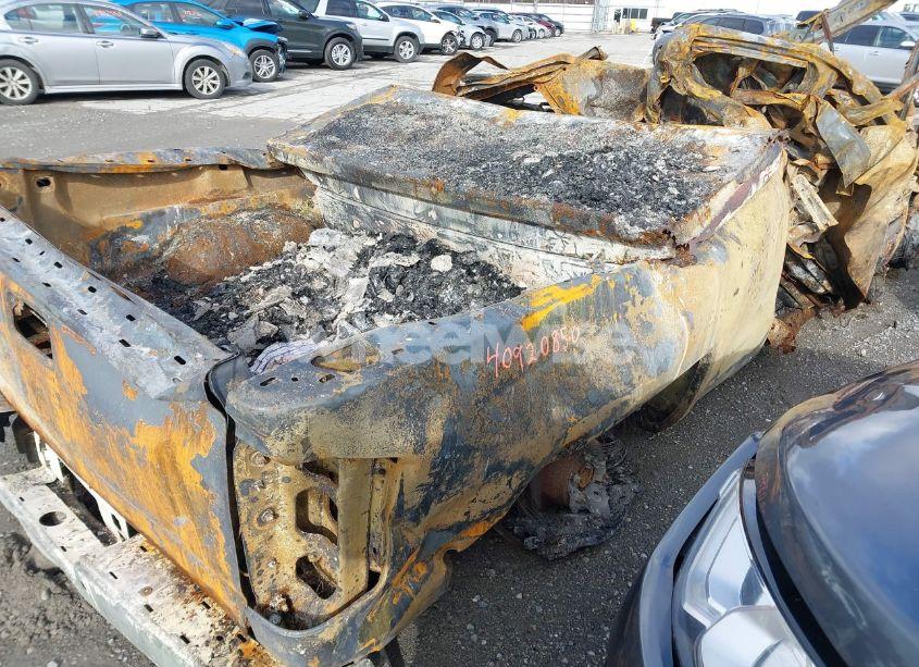 Photo 4 of 2014 Chevrolet Silverado 1500 1LT (VIN 1GCVKREC5EZ220261)