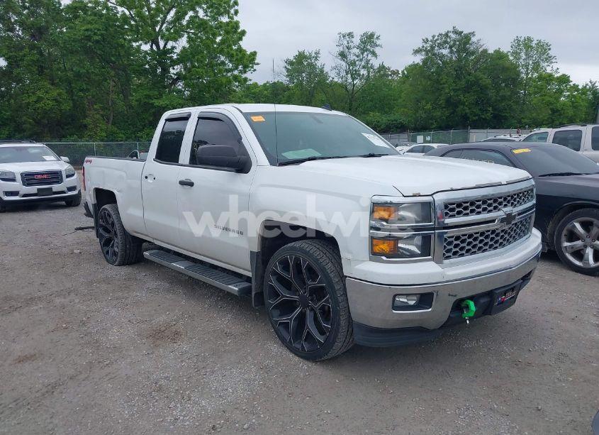 2014 Chevrolet Silverado 1500 1LT (VIN 1GCVKREC5EZ253843) main photo