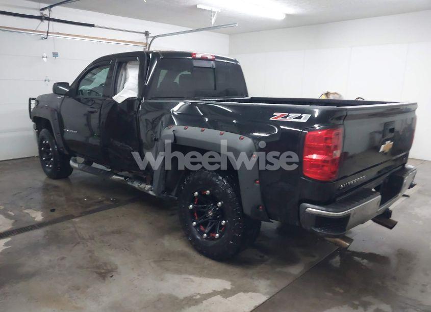 Photo 3 of 2014 Chevrolet Silverado 1500 2LT (VIN 1GCVKREC5EZ353957)
