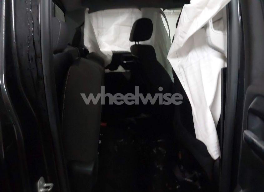 Photo 8 of 2014 Chevrolet Silverado 1500 2LT (VIN 1GCVKREC5EZ353957)