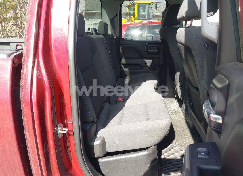 Photo 8 of 2015 Chevrolet Silverado 1500 2LT (VIN 1GCVKREC5FZ155994)