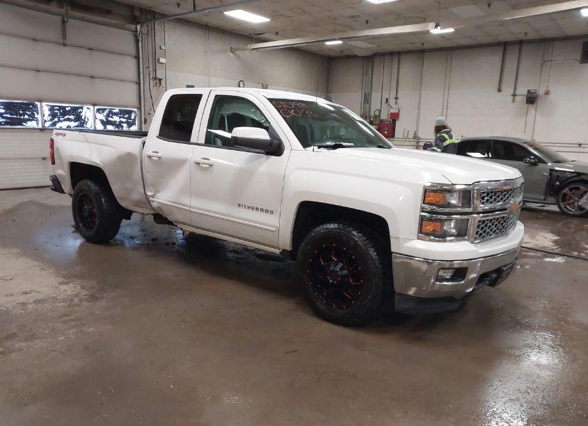 2015 Chevrolet Silverado 1500 1LT (VIN 1GCVKREC5FZ219158) main photo