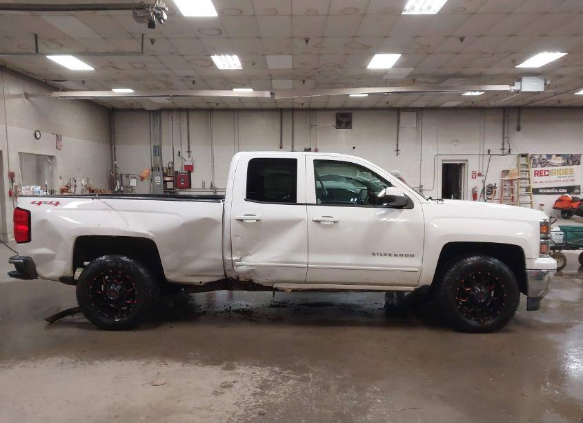 Photo 13 of 2015 Chevrolet Silverado 1500 1LT (VIN 1GCVKREC5FZ219158)