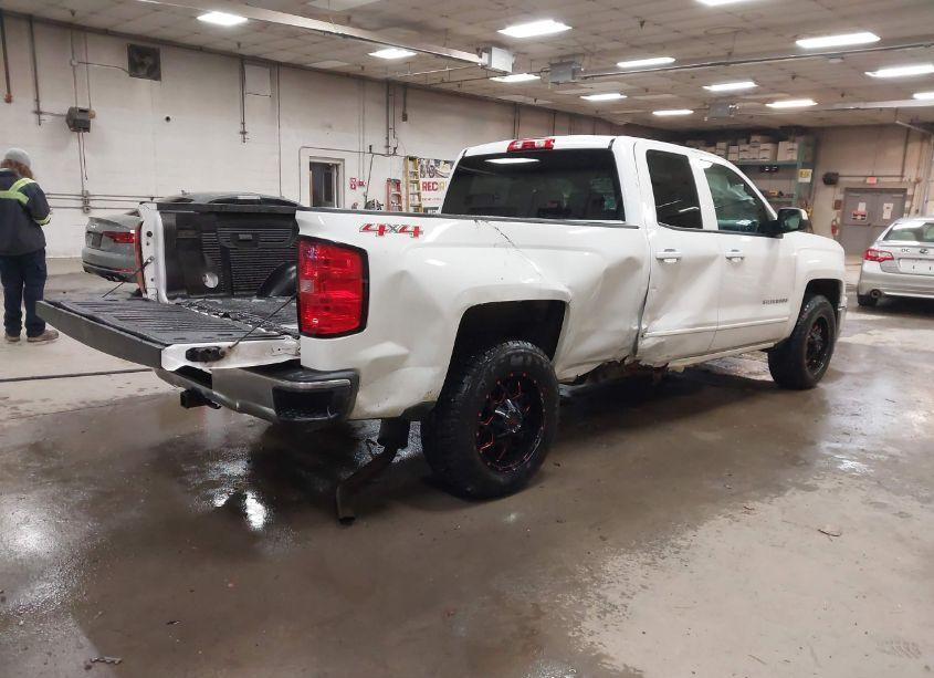 Photo 4 of 2015 Chevrolet Silverado 1500 1LT (VIN 1GCVKREC5FZ219158)