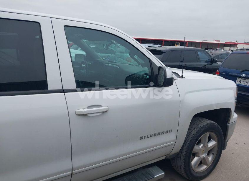 Photo 14 of 2015 Chevrolet Silverado 1500 1LT (VIN 1GCVKREC5FZ254640)