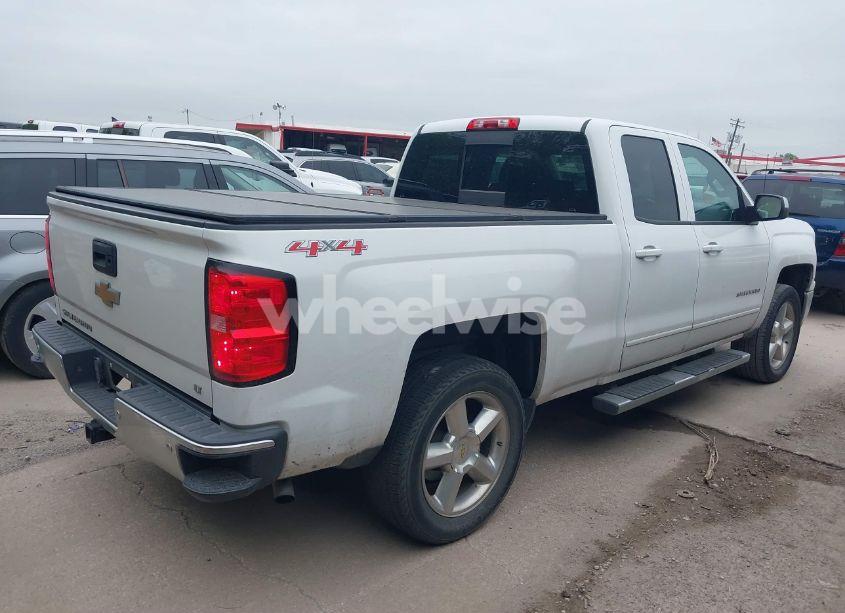 Photo 4 of 2015 Chevrolet Silverado 1500 1LT (VIN 1GCVKREC5FZ254640)