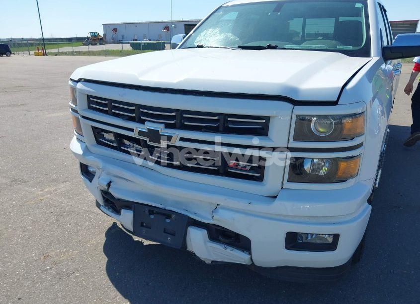 Photo 6 of 2015 Chevrolet Silverado 1500 2LT (VIN 1GCVKREC5FZ263841)
