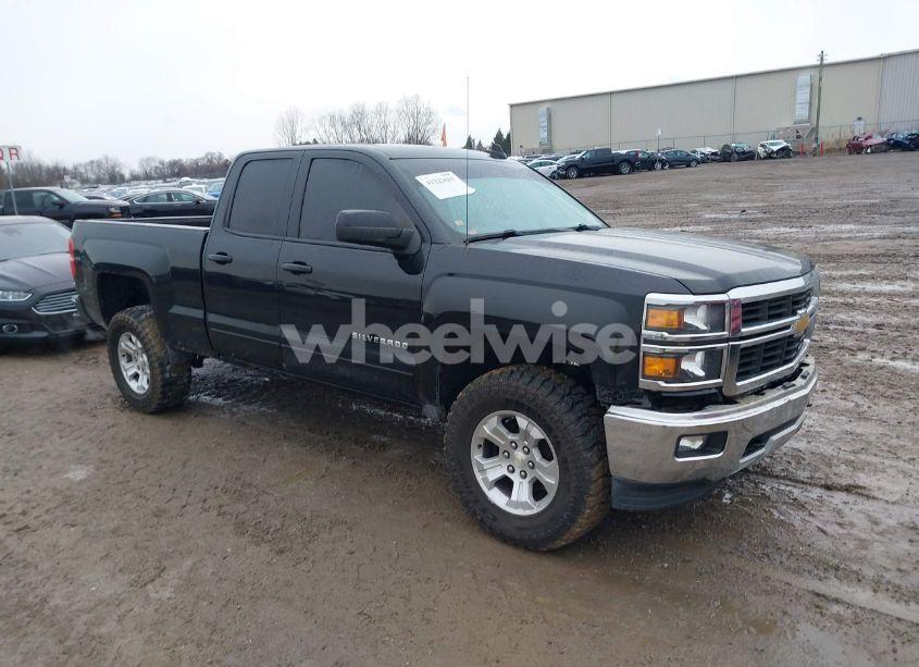 2015 Chevrolet Silverado 1500 2LT (VIN 1GCVKREC5FZ264391) main photo