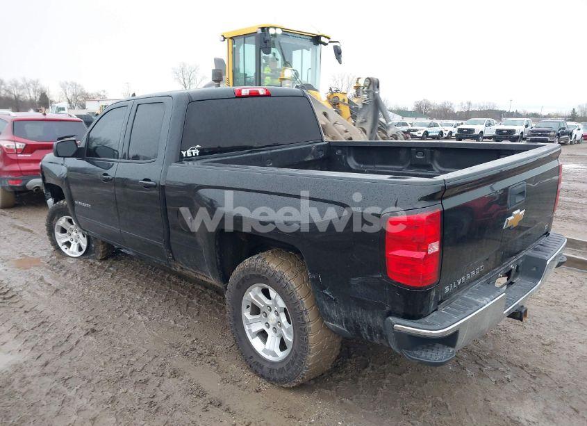 Photo 3 of 2015 Chevrolet Silverado 1500 2LT (VIN 1GCVKREC5FZ264391)