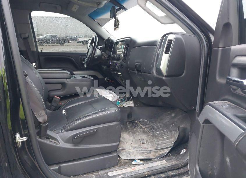 Photo 5 of 2015 Chevrolet Silverado 1500 2LT (VIN 1GCVKREC5FZ264391)