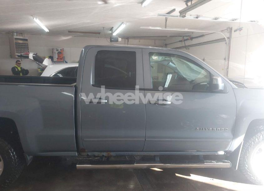 Photo 13 of 2015 Chevrolet Silverado 1500 2LT (VIN 1GCVKREC5FZ285032)