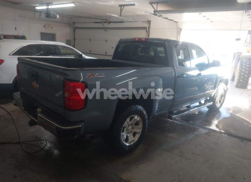 Photo 4 of 2015 Chevrolet Silverado 1500 2LT (VIN 1GCVKREC5FZ285032)