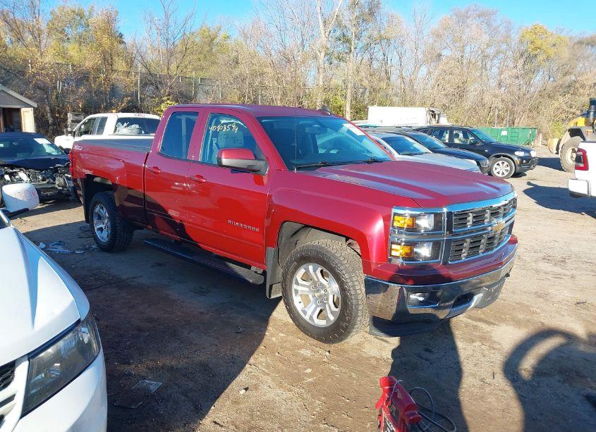2015 Chevrolet Silverado 1500 2LT (VIN 1GCVKREC5FZ395062) main photo