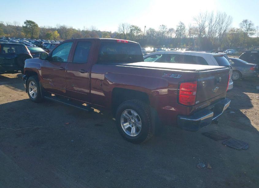 Photo 3 of 2015 Chevrolet Silverado 1500 2LT (VIN 1GCVKREC5FZ395062)