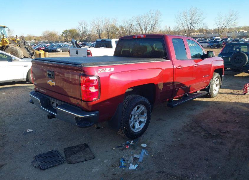 Photo 4 of 2015 Chevrolet Silverado 1500 2LT (VIN 1GCVKREC5FZ395062)