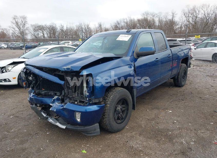 Photo 2 of 2016 Chevrolet Silverado 1500 2LT (VIN 1GCVKREC5GZ156869)