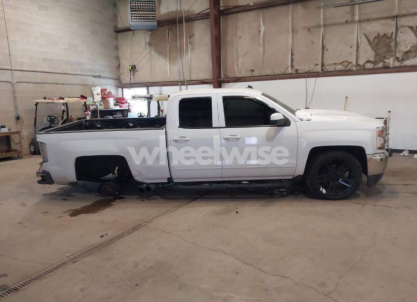 Photo 13 of 2016 Chevrolet Silverado 1500 1LT (VIN 1GCVKREC5GZ172859)