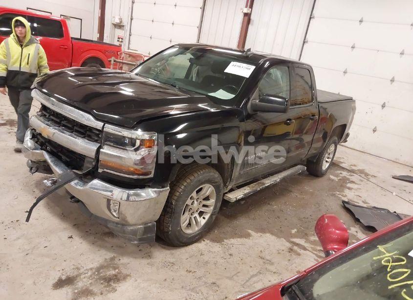 Photo 2 of 2016 Chevrolet Silverado 1500 1LT (VIN 1GCVKREC5GZ176474)