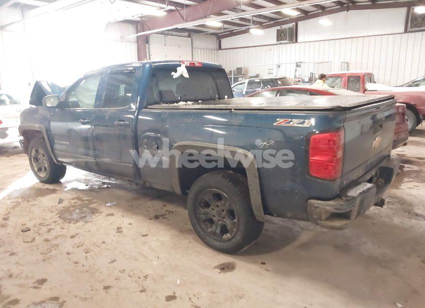 Photo 3 of 2016 Chevrolet Silverado 1500 2LT (VIN 1GCVKREC5GZ296369)